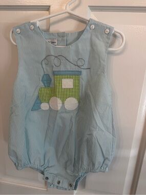 Petit Pomme size 24 months romper